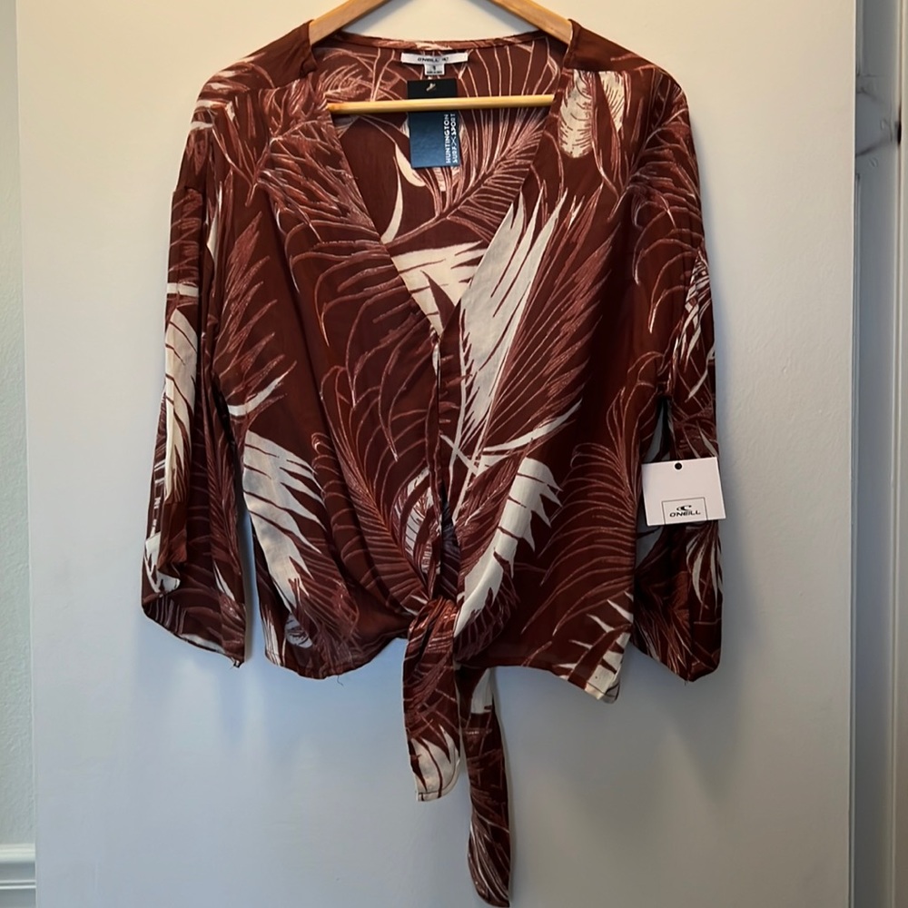 O’Neill woman’s tie front shirt